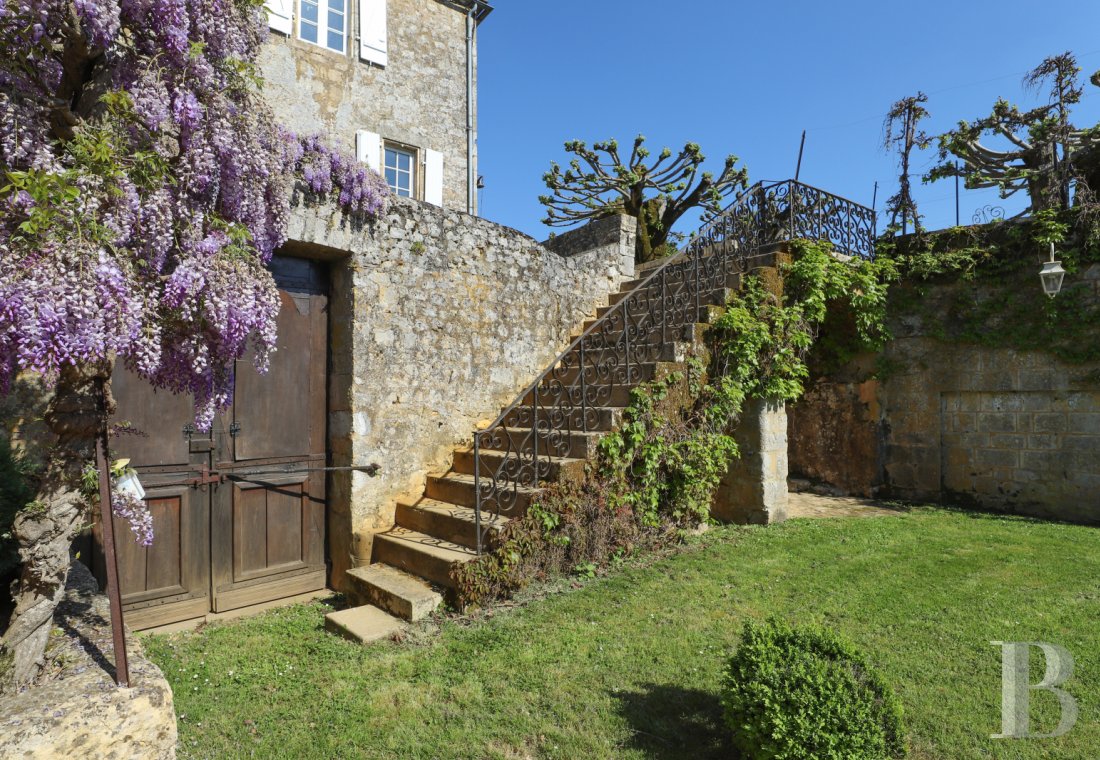 En Dordogne, dans la bastide royale de Domme, une maison familiale du 17e siècle - photo  n°32
